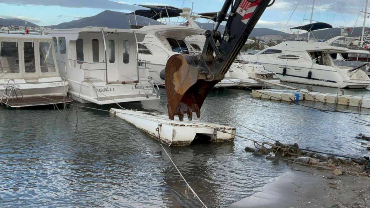 Turizm Cenneti Bodrum’da Kumbahçe Sahilinde Kaçak Yapı Temizliği Genişletildi 2